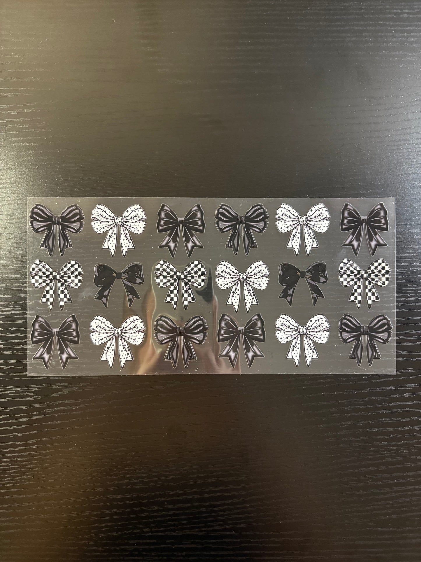 #44 White/Black Hearts